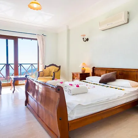 Villa Sleeps 11 Pool Air Con Wifi