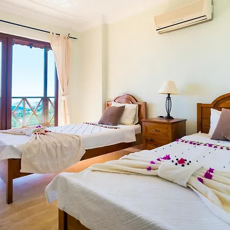 Sleeps 11 Pool Air Con Wifi Villa *