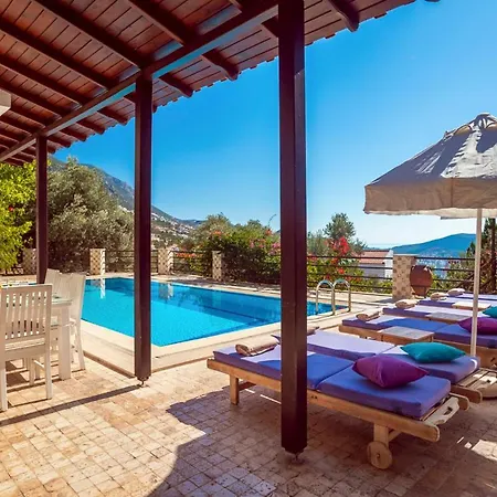 Villa Sleeps 11 Pool Air Con Wifi *
