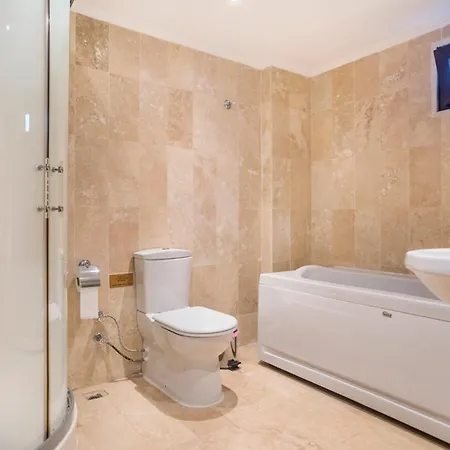 Sleeps 11 Pool Air Con Wifi *